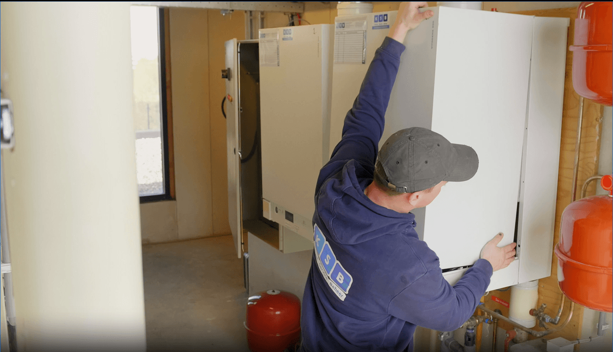 Efficiënt leidingwerk en verwarming door Klimaat Service Beheer